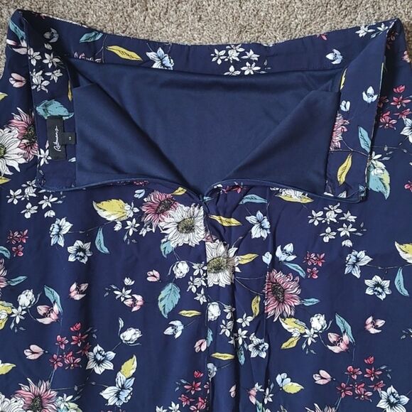Reitmans Size 12 Lined Blue‎ Skirt With Floral Print - Picture 4 of 8